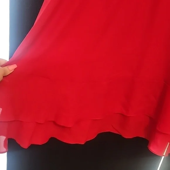 Elegant Red Dress - Picture 6 of 7